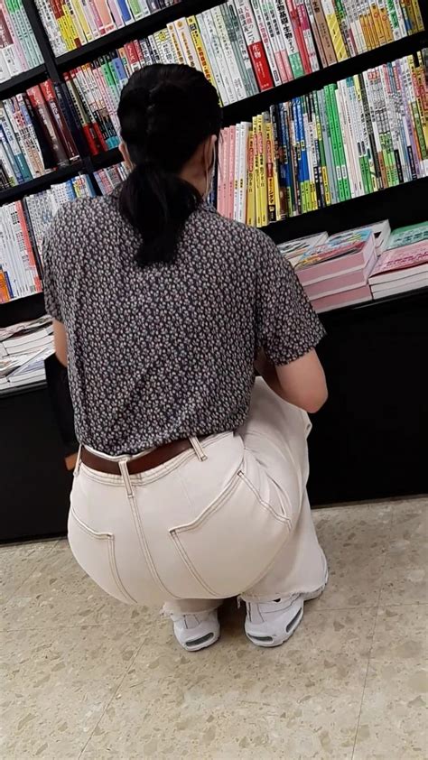 jc spankbang|صور 4k個人撮影 21歳のデカ尻に赤パンツを1枚穿かせてじっくり .